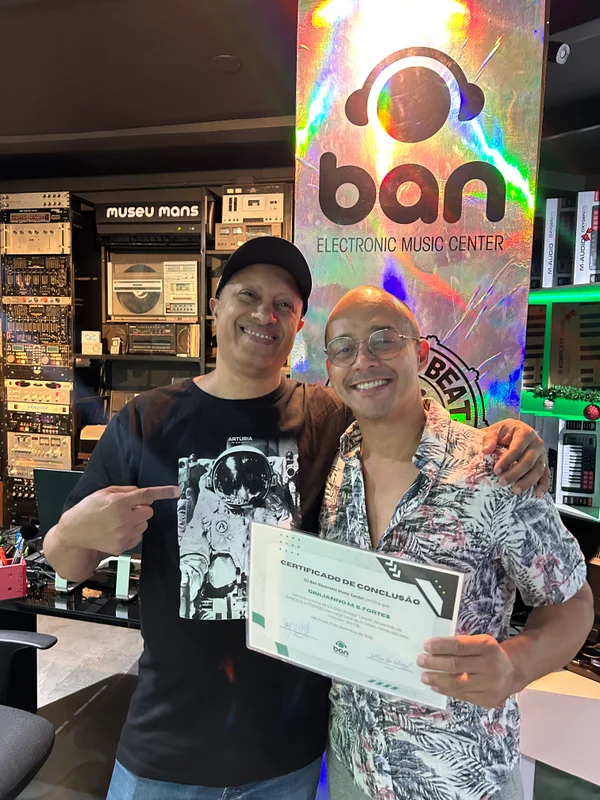 Aluno formado DJ Ban EMC