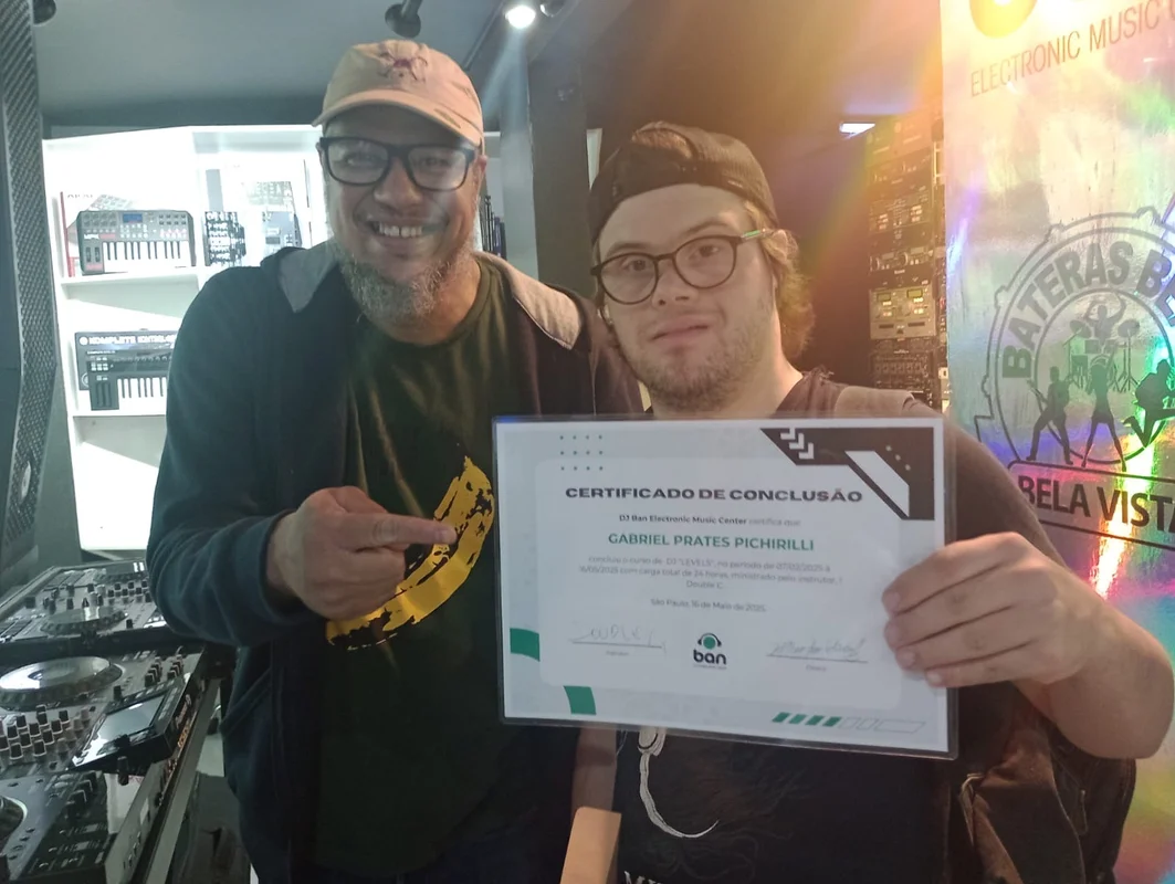 Aluno formado DJ Ban EMC