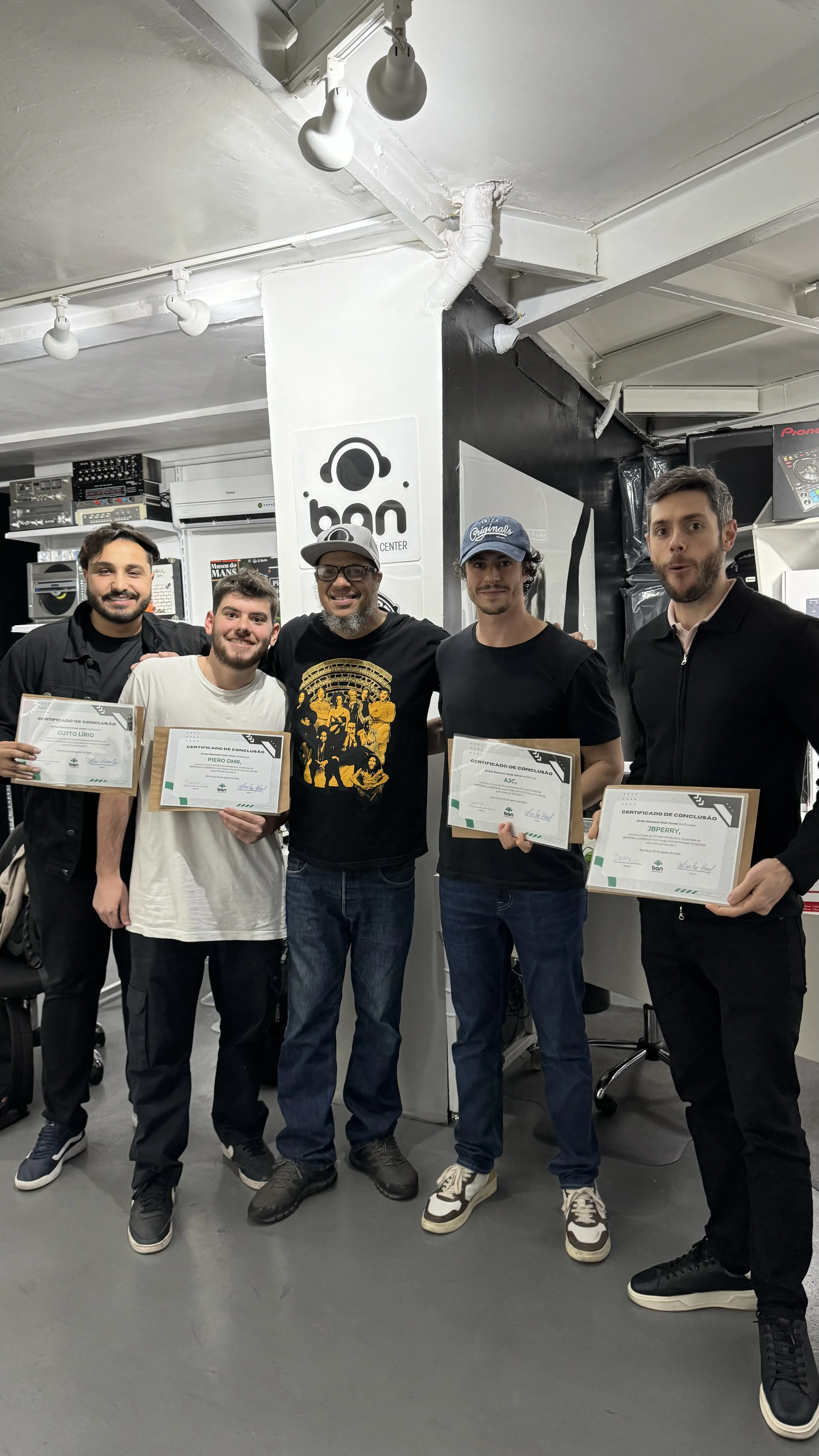 Aluno formado DJ Ban EMC