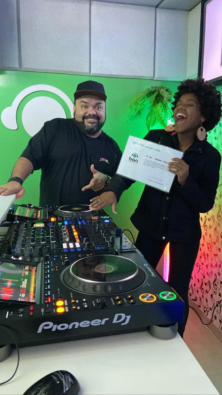 Aluno formado DJ Ban EMC