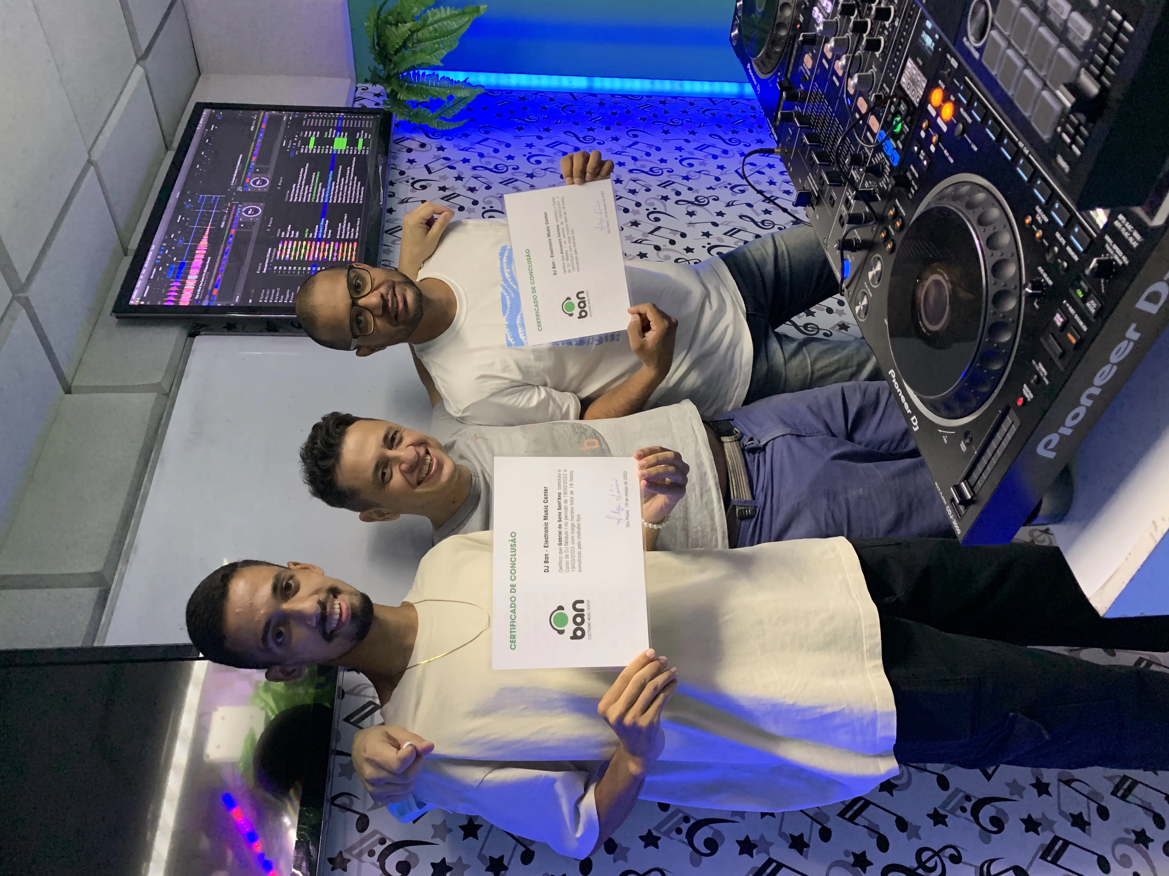 Aluno formado DJ Ban EMC