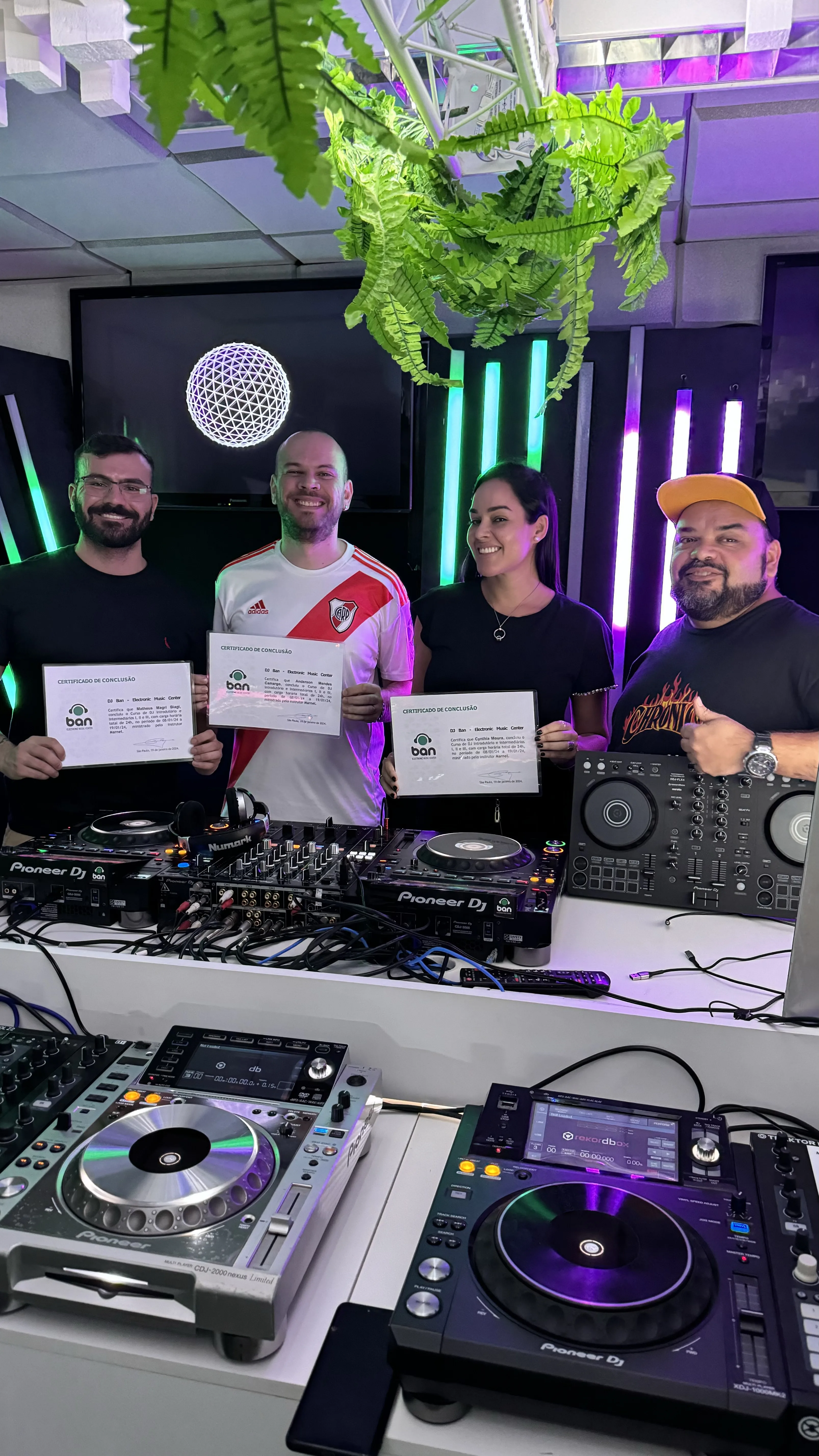 Aluno formado DJ Ban EMC