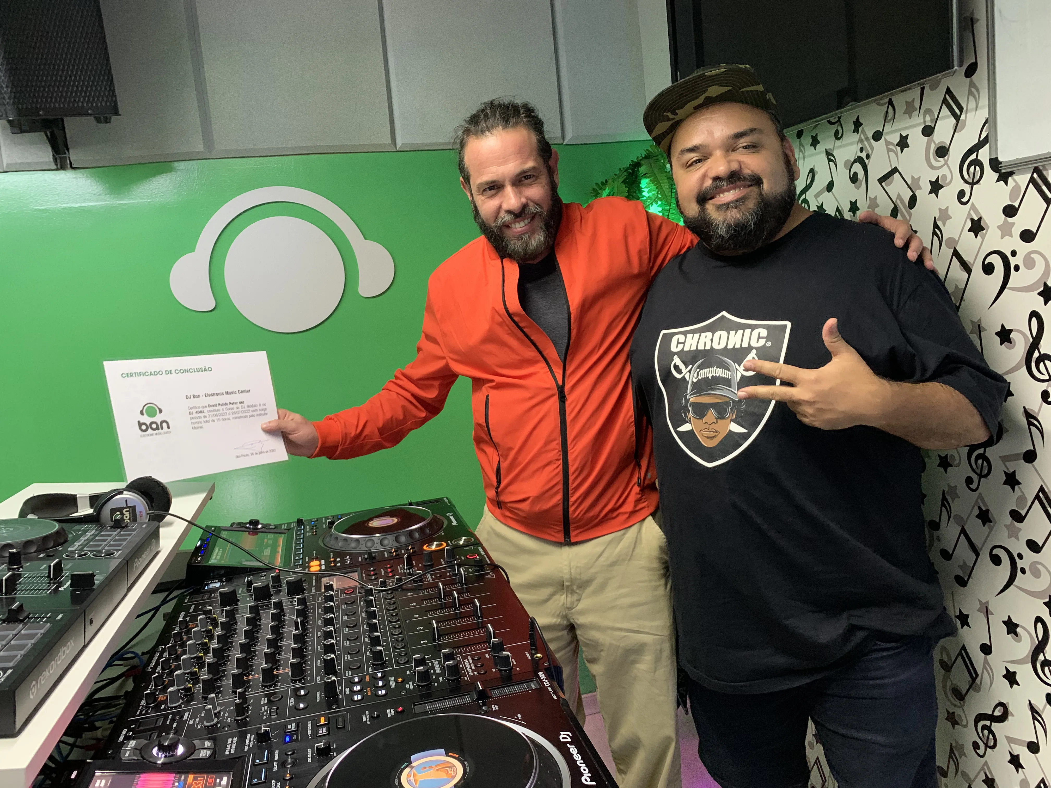 Aluno formado DJ Ban EMC