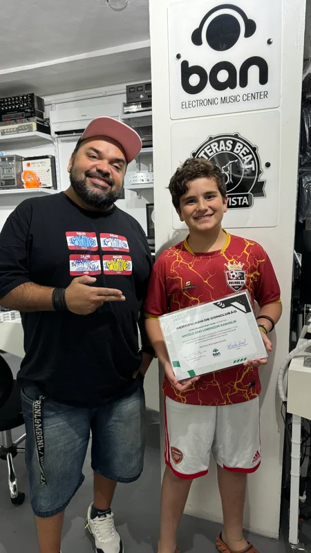 Aluno formado DJ Ban EMC