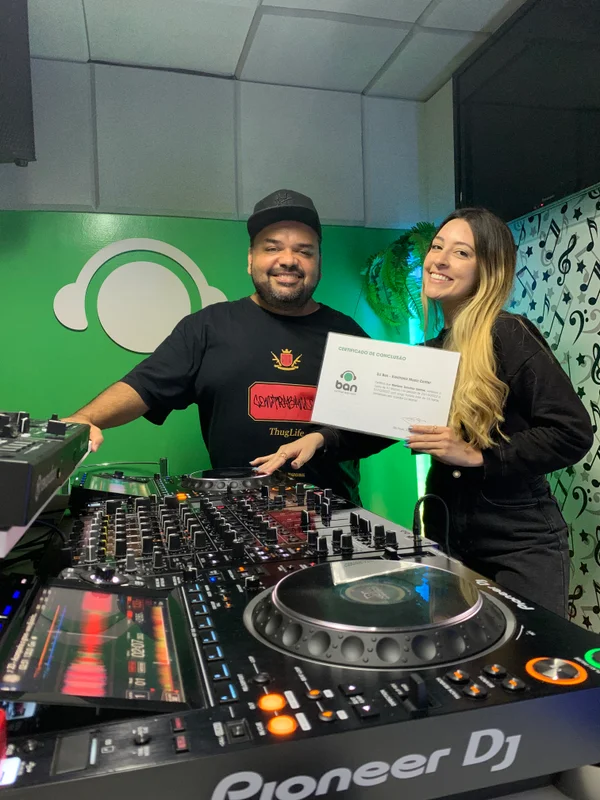 Aluno formado DJ Ban EMC