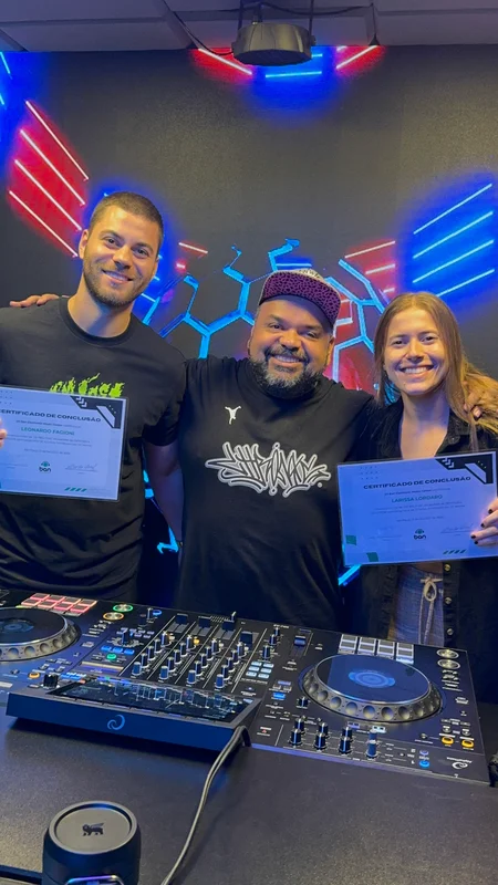 Aluno formado DJ Ban EMC