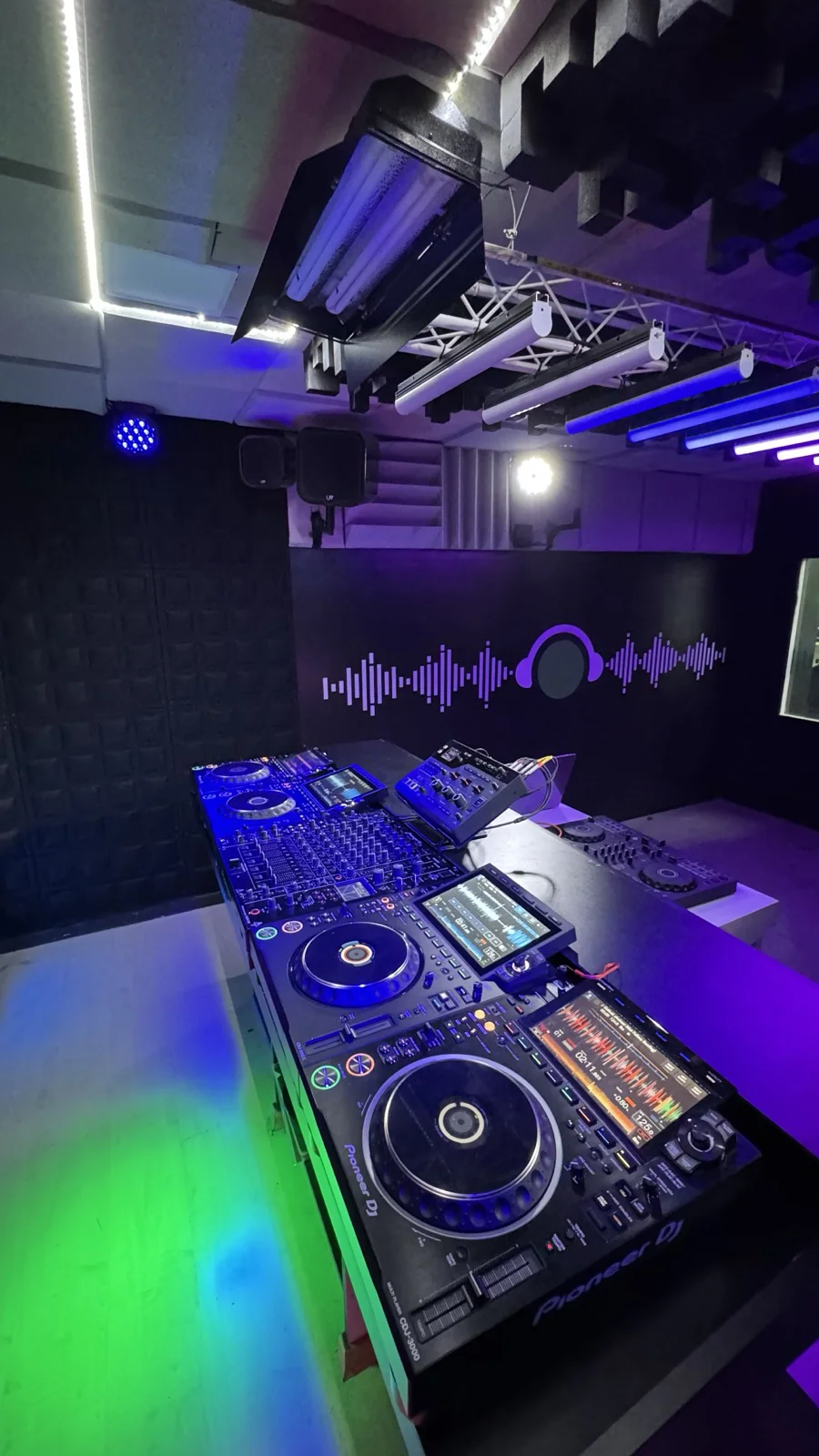 DJM-V5 com RMX-Ignite · Estúdio DJ Ban EMC São Paulo · Setup criativo