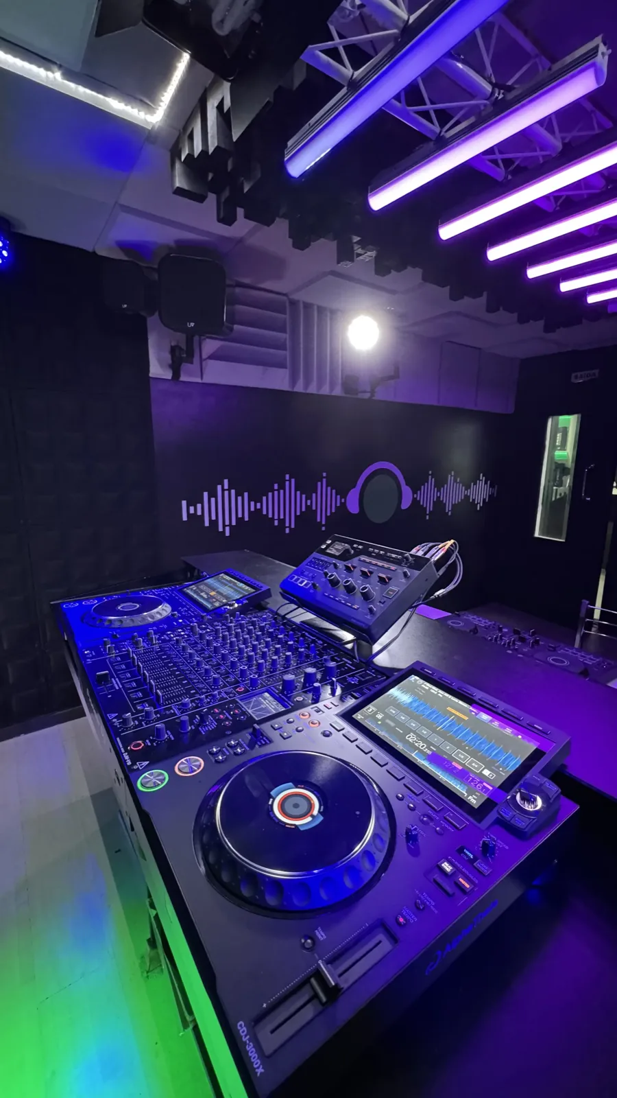 Estúdio 1 Master · Pioneer DJ CDJ-3000X · DJ Ban EMC São Paulo