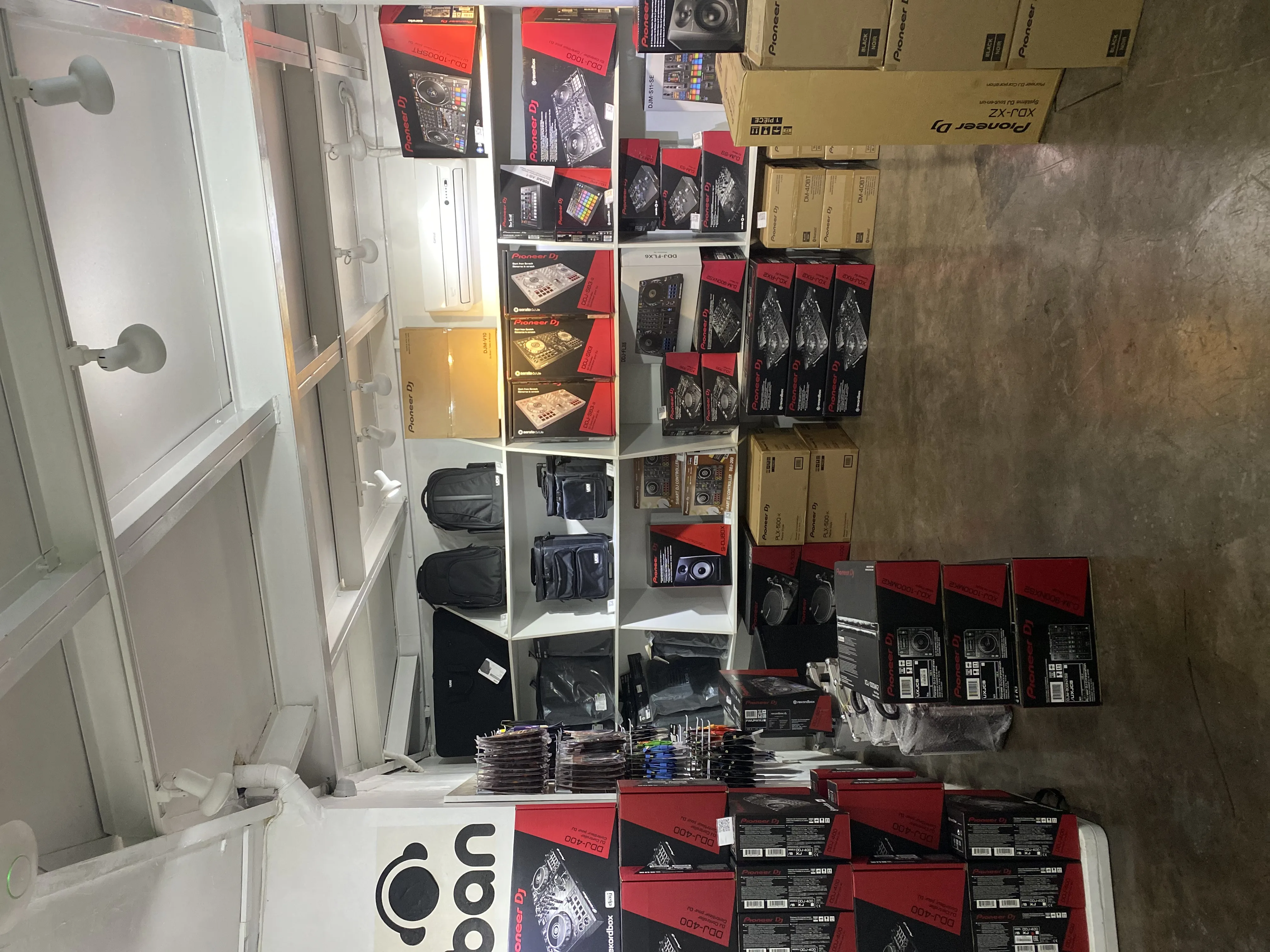 História DJ Ban EMC