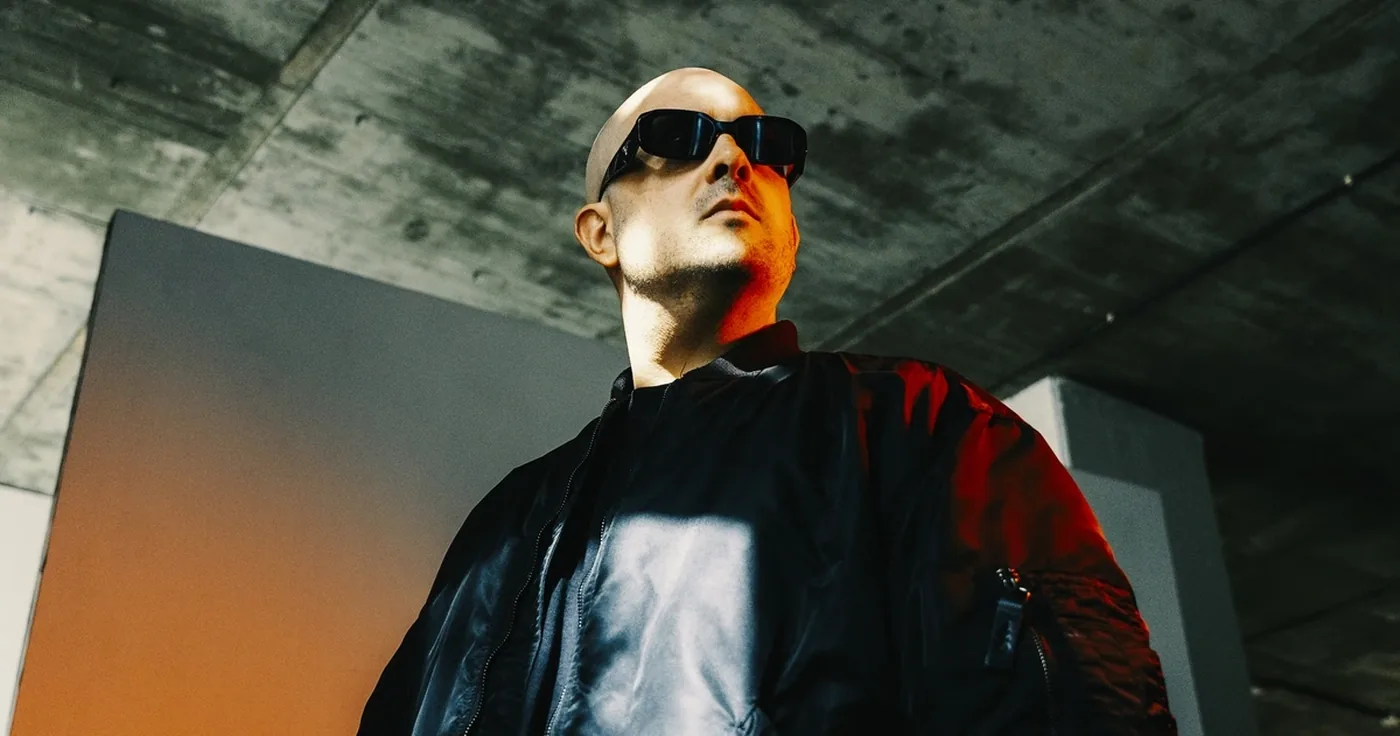 Victor Ruiz, DJ e produtor de techno brasileiro, autor do álbum VICTOR · parceiro da DJ Ban EMC